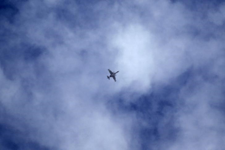© Reuters. مصادر رئاسية تركية: الطائرة التي أسقطت روسية الصنع من طراز سوخوي-24