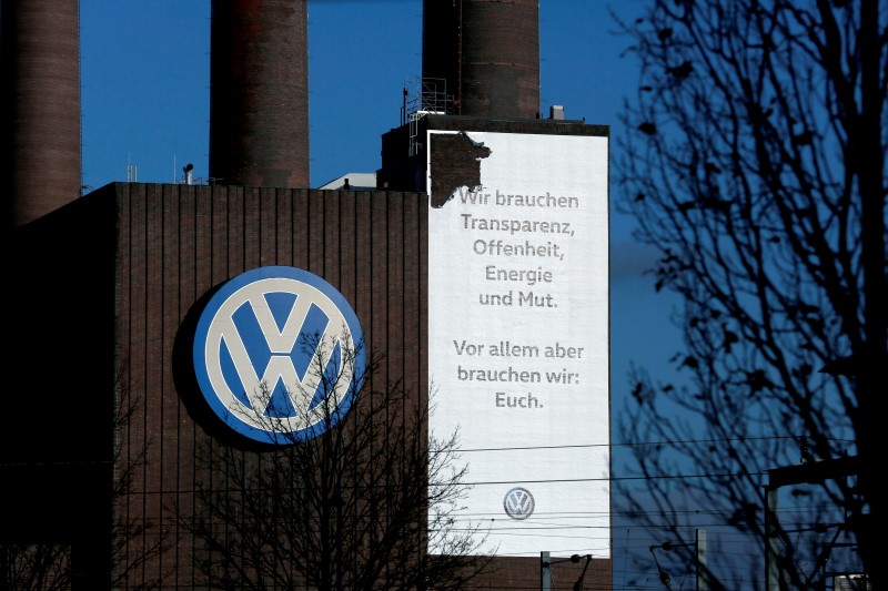 © Reuters.  Fiscales alemanes abren investigación sobre evasión de impuestos en VW  