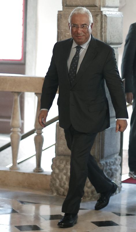 © Reuters. El presidente de Portugal nombra primer ministro al líder socialista