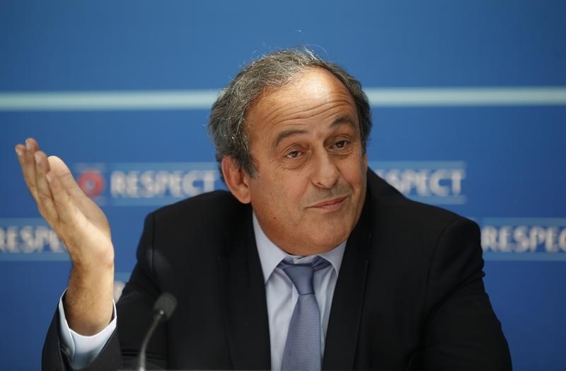 © Reuters. La FIFA quiere inhabilitar de por vida a Platini, dicen sus abogados