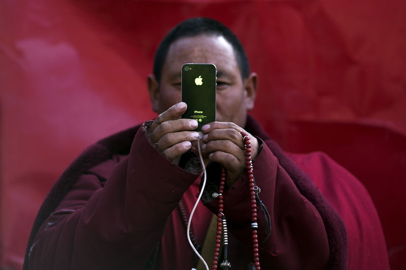 © Reuters. Apple planea lanzar en febrero en China sistema de pago móvil Apple Pay 
