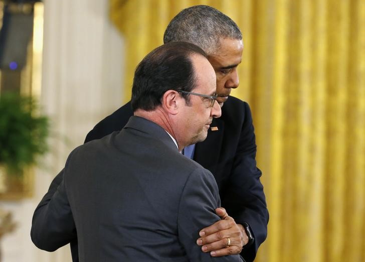 © Reuters. Hollande dice que France no llevará tropas sobre el terreno a Siria
