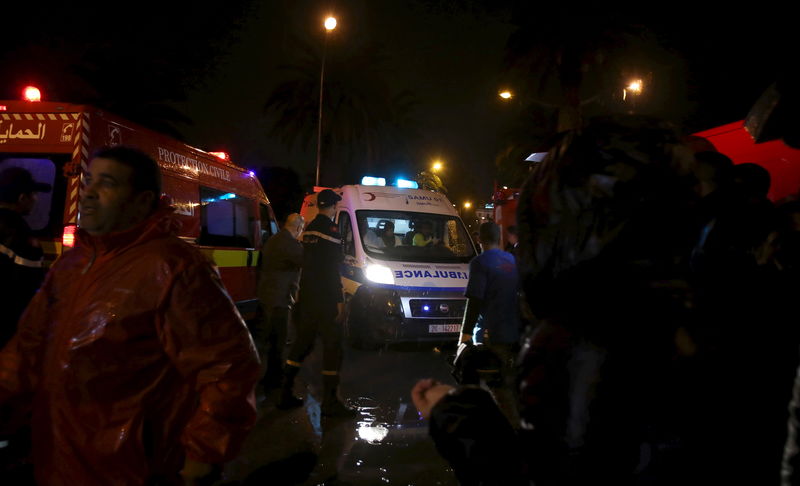 © Reuters. مقتل 11 على الاقل في هجوم على حافلة للحرس الرئاسي التونسي