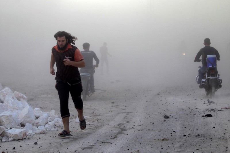 © Reuters. روسيا تقصف مناطق تحت سيطرة معارضين سوريين قرب موقع إسقاط طائرتها
