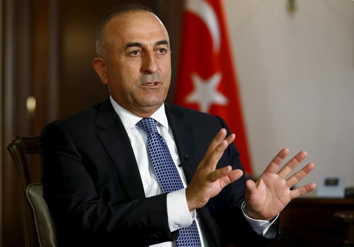 © Reuters. Ministro das Relações Exteriores da Turquia, Mevlut Cavusoglu, em entrevista à Reuters em Ancara