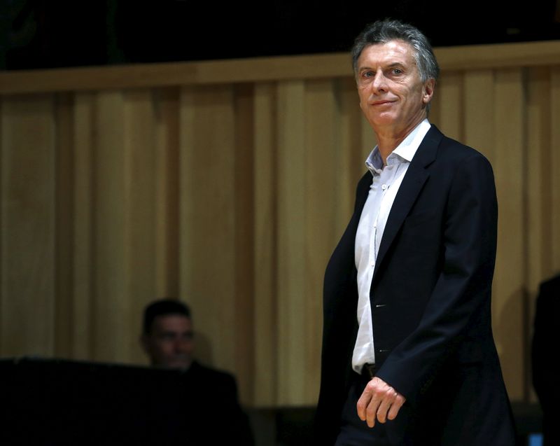 © Reuters. Argentina's president-elect Macri arrives for a  news conference in Buenos Aires