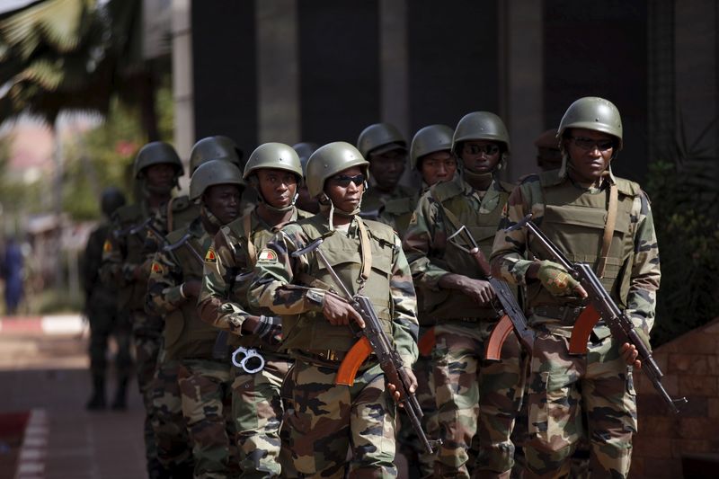 © Reuters. الصين تتعهد بالعمل مع افريقيا في مكافحة "الارهاب والتطرف" بعد هجوم مالي