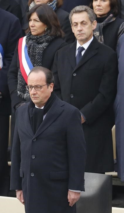 © Reuters. فرنسا تحيي ذكرى ضحايا هجمات باريس