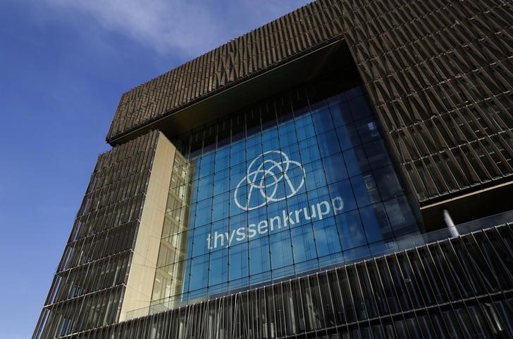 © Reuters. Thyssenkrupp AG's new company logo adorns it's headquarters in Essen