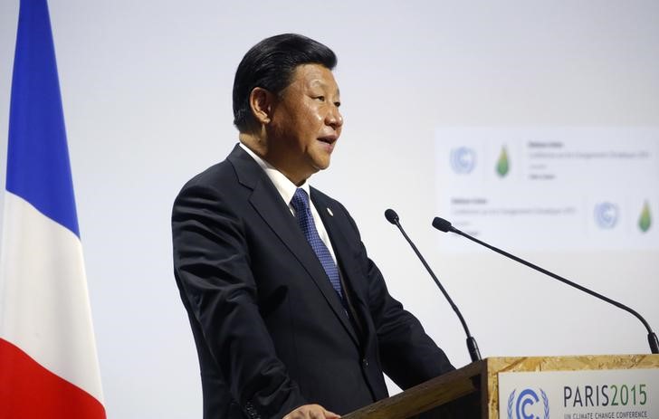 © Reuters. Presidente chinês, Xi Jinping, discursa na COP 21, em Paris