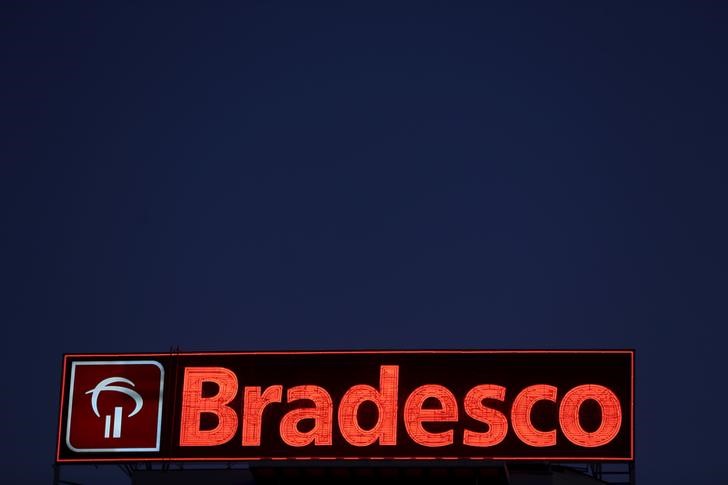 © Reuters. Logotipo do Bradesco em agência em Osasco (SP).