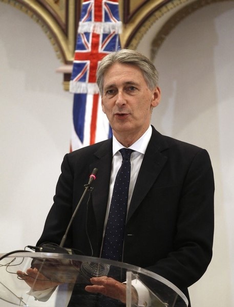 © Reuters. وزير خارجية بريطانيا واثق من موافقة البرلمان على غارات جوية في سوريا