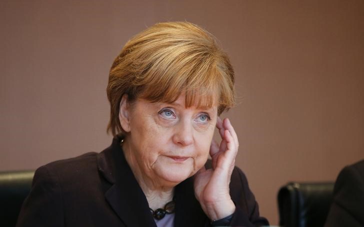 © Reuters. حكومة ألمانيا تدعم خطط الانضمام للحملة العكسرية على الدولة الإسلامية بسوريا