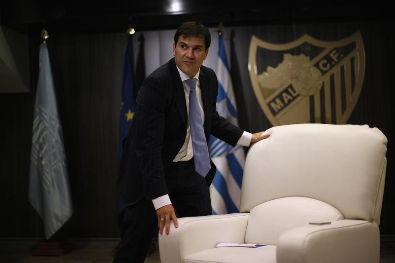 © Reuters. El dueño del Málaga Al Thani quiere acabar con problemas institucionales del club