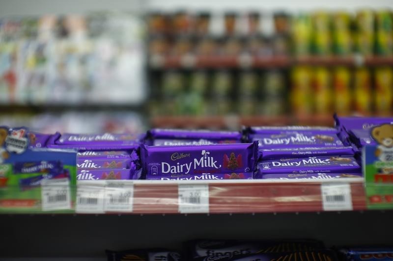 © Reuters. Cadbury chocolate products are is seen inside a shop in Shah Alam outside Kuala Lumpur