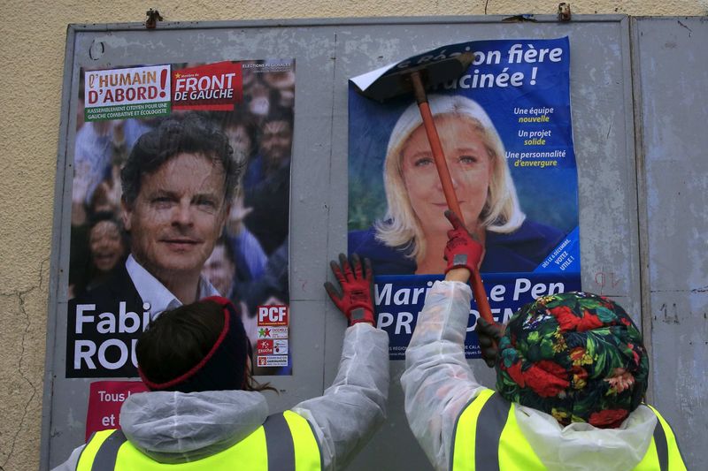 © Reuters. APPELS À LA MOBILISATION CONTRE LE FRONT NATIONAL 