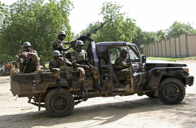 © Reuters. متشددو بوكو حرام يقتلون ثمانية أشخاص في هجوم في النيجر