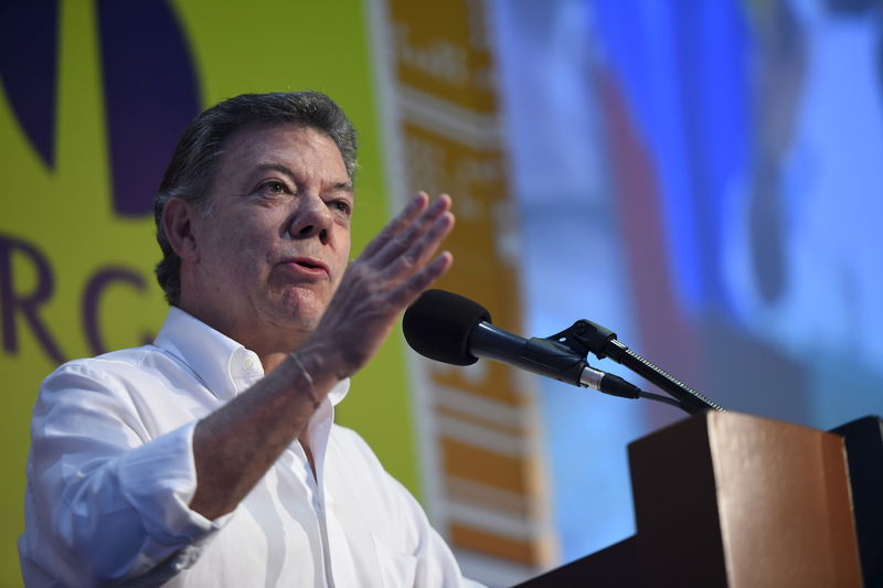 © Reuters. Presidente colombiano Juan Manuel Santos faz discurso em Cartagena, na Colômbia