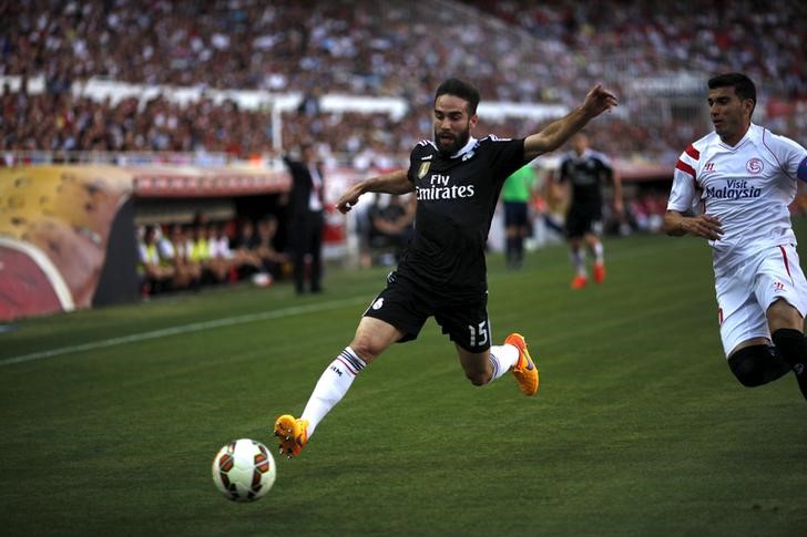 © Reuters. Los problemas del Real Madrid con las lesiones continúan con la baja de Carvajal