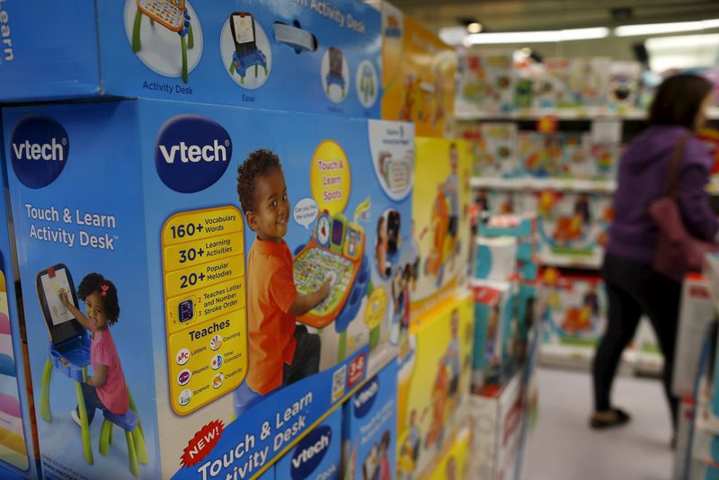 © Reuters. VTech's products are seen on display at a toy store in Hong Kong, China 