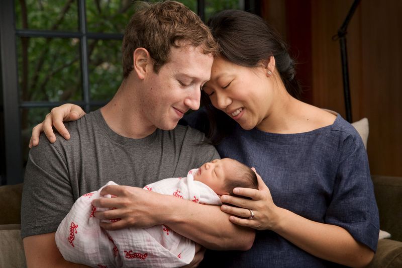 © Reuters. Facebook Inc. Chief Executive Mark Zuckerberg and his wife Priscilla are seen with their daughter named Max