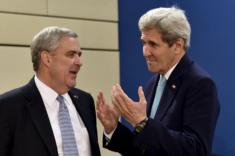 © Reuters. كيري: أمريكا أطلعت حكومة العراق على خطتها لنشر قوات خاصة