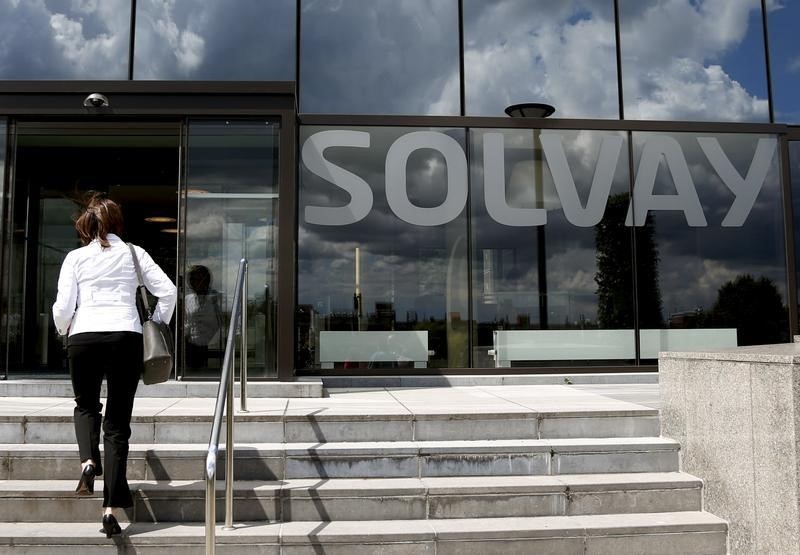 © Reuters. SOLVAY OBTIENT LE FEU VERT SOUS CONDITIONS DE LA CE AU RACHAT DE CYTEC