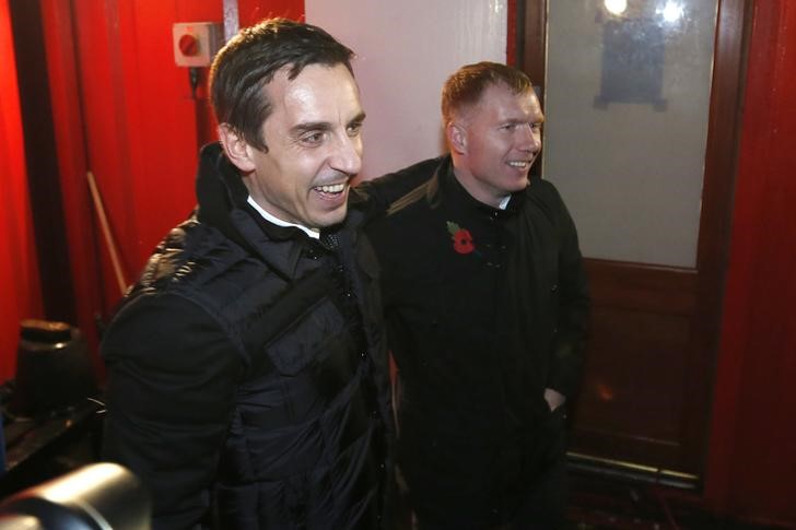 © Reuters. Gary Neville, nuevo entrenador del Valencia hasta final de temporada