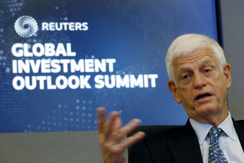 © Reuters. Chairman and CEO of GAMCO Investors, Inc. Mario Gabelli speaks at the Reuters Global Investment Summit in New York