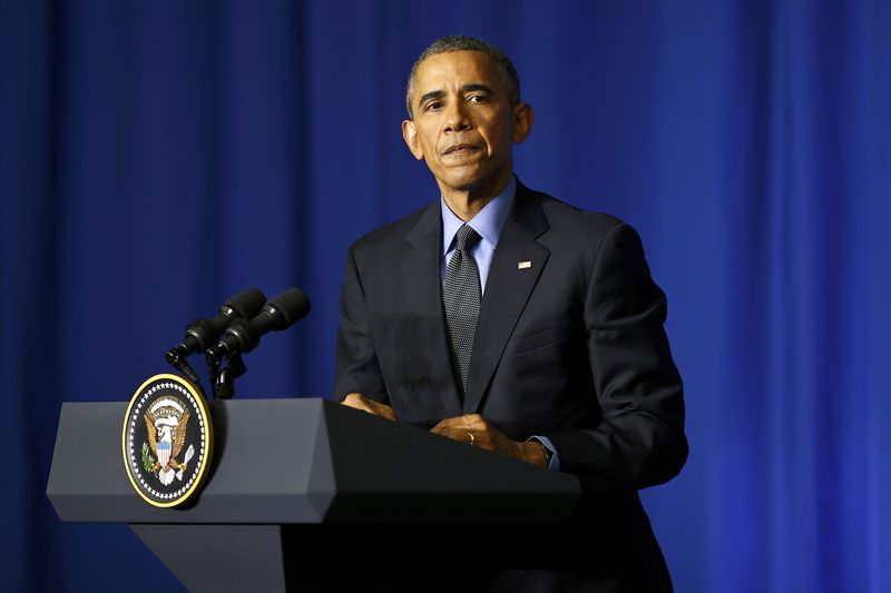 © Reuters. US President Barack Obama holds a news conference at the conclusion of his visit to Paris