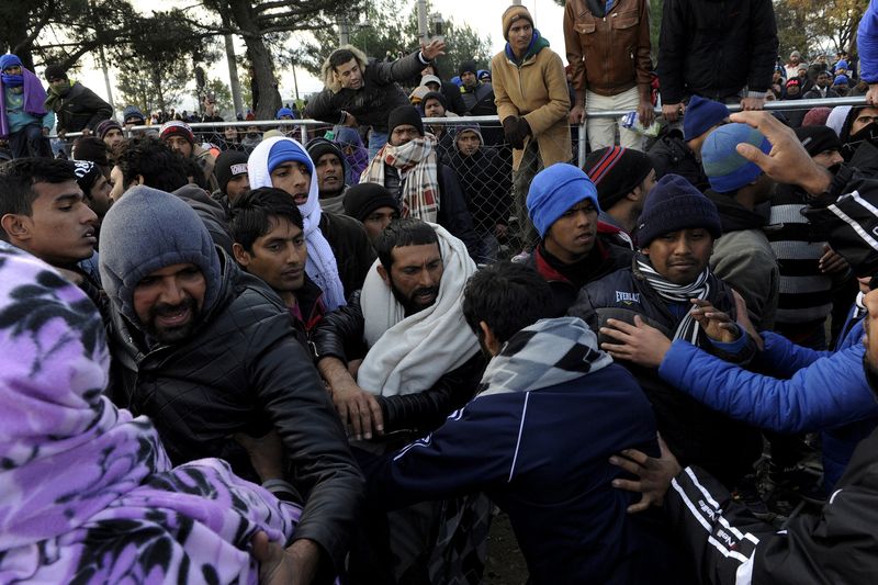 © Reuters. صدمات المهاجرين تتطلب علاجات بديلة في الطب النفسي