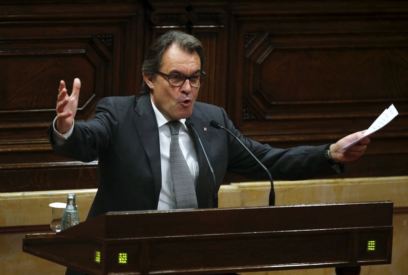 © Reuters. Mas dice que el TC no puede anular la voluntad política catalana