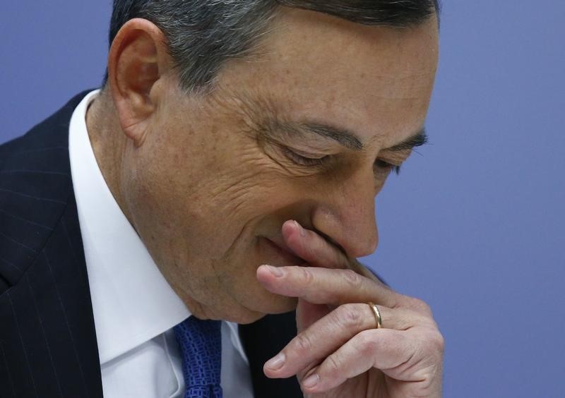 © Reuters. El BCE amplía su programa de compra de bonos