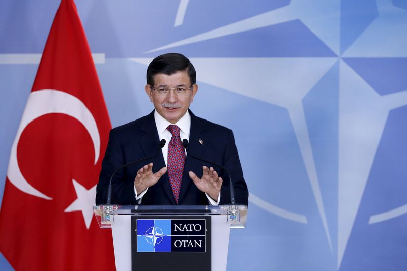 © Reuters. Primeiro-ministro turco, Ahmet Davutoglu, durante evento em Bruxelas