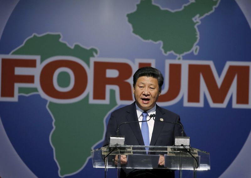 © Reuters. Presidente da China, Xi Jinping,  em  reunião de cúpula a líderes africanos, em Johanesburgo