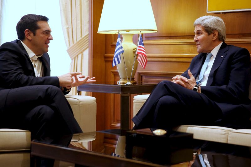 © Reuters. كيري: أمريكا تريد مساعدة اليونان على تخطي الأزمة الاقتصادية