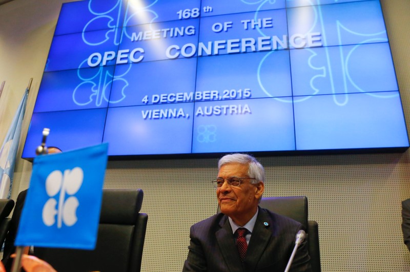 © Reuters. OPEC secretary general al-Badri waits for the start of a meeting of OPEC oil ministers in Vienna