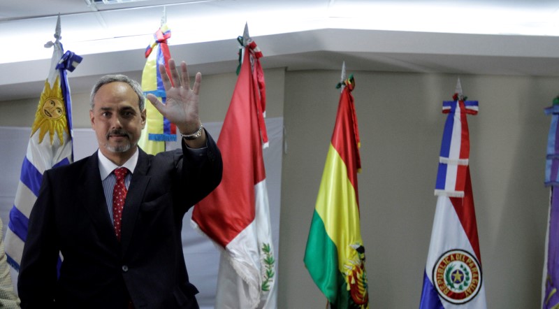 © Reuters. اعتقال الرئيس السابق لاتحاد كرة القدم في بيرو