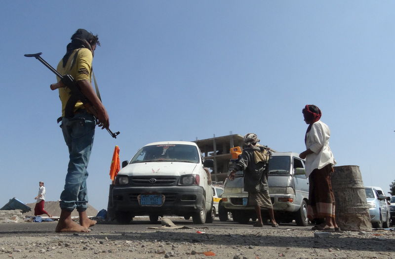 © Reuters. تنظيم الدولة الإسلامية يعلن مسؤوليته عن مقتل محافظ عدن