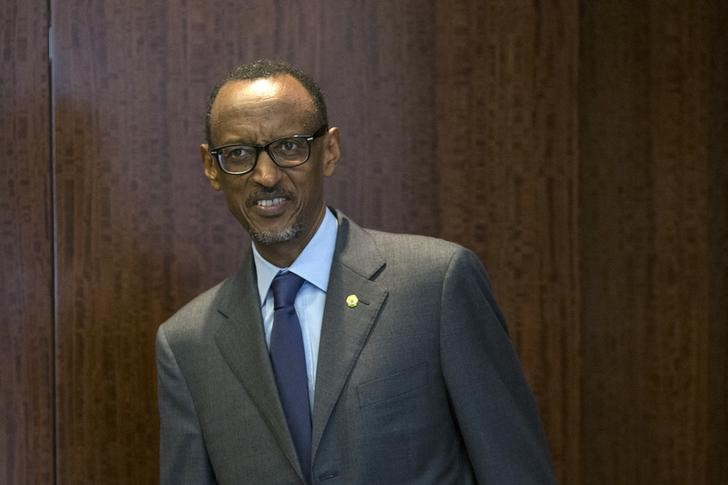 © Reuters. Rwandan President Kagame arrives for a meeting with U.N. Secretary-General Ki-moon during the United Nations General Assembly at the United Nations in Manhattan, New York