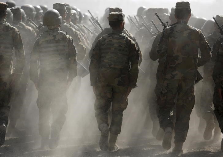 © Reuters. وكالة: روسيا تدرس "بحرص" طلب أفغانستان الحصول على إمدادات أسلحة