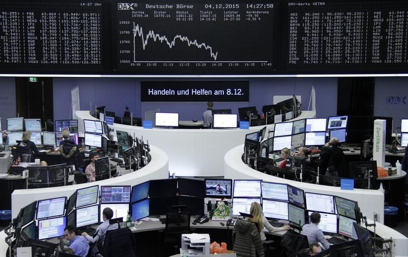 © Reuters. Las bolsas europeas suben, Electrolux se desploma tras fracasar acuerdo con GE