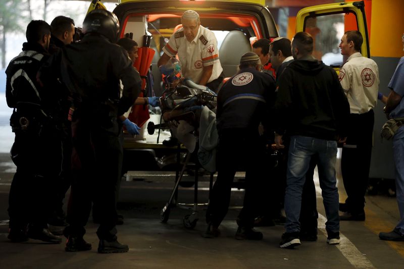 © Reuters. الشرطة الإسرائيلية: قوات الأمن تقتل فلسطينيا طعن إسرائيليا في الخليل