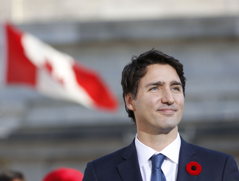 © Reuters. كندا: أول رحلات جوية تحمل لاجئين سوريين تصل هذا الأسبوع