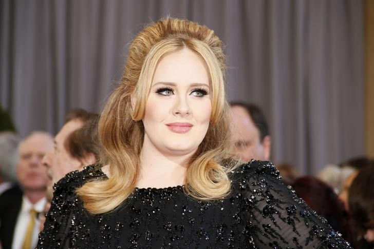 © Reuters. Adele durante premiação do Oscar 