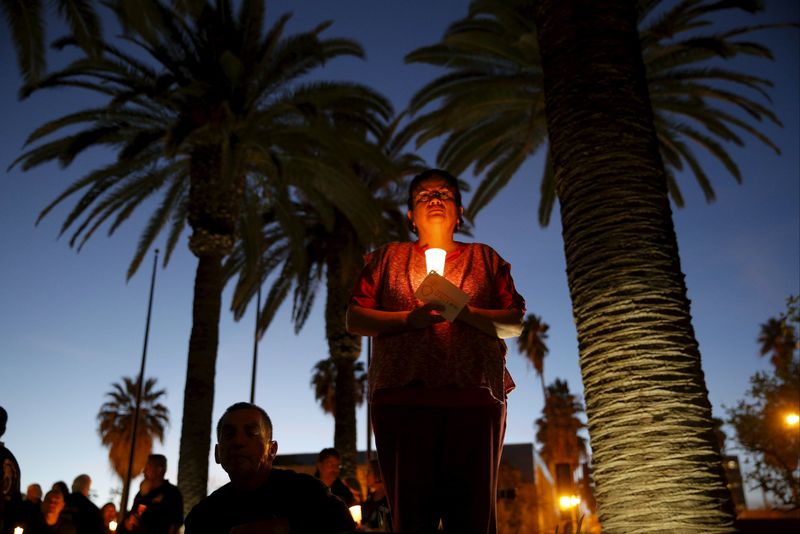 © Reuters. La pareja que mató a 14 personas en California llevaba tiempo radicalizada