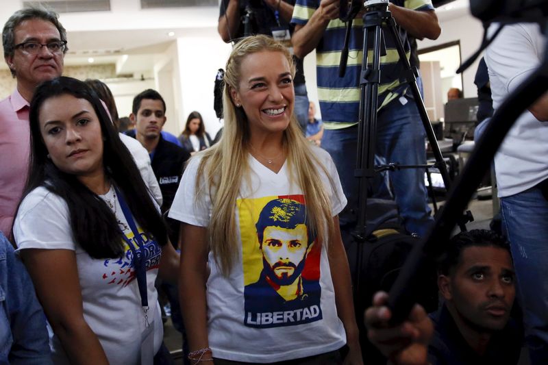 © Reuters. La oposición venezolana gana la mayoría calificada en la Asamblea Nacional