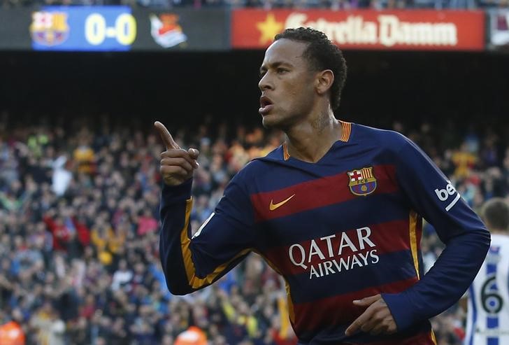 © Reuters. Neymar, do Barcelona, em jogo contra a Real Sociedad