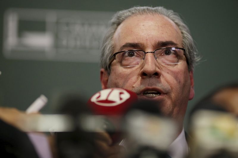 © Reuters. Presidente da Câmara dos Deputados, eduardo Cunha, dá entrevista em Brasília