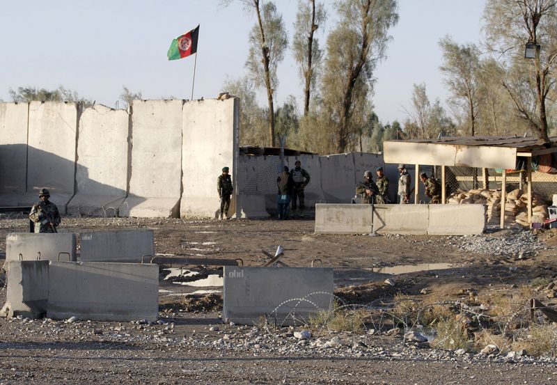 © Reuters. Decenas de muertos en ataque talibán al aeropuerto de Kandahar